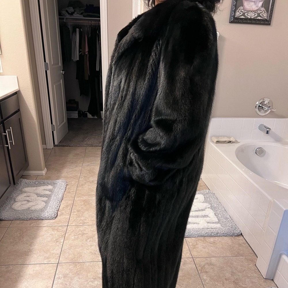 Ginuwine Black Diamond Fur Coat w/ Fur Head Wrap.